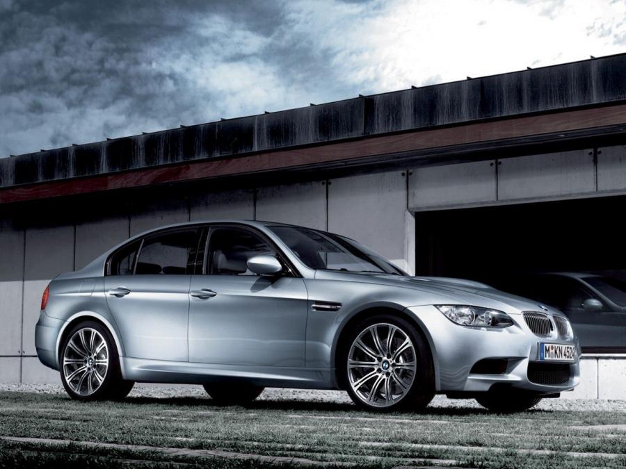  BMW M3 Sedan 2011 года  (фото 1 из 6)